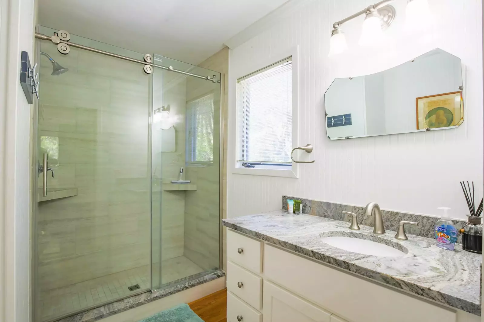 The en suite bathroom for the master bedroom has been renovated as well.