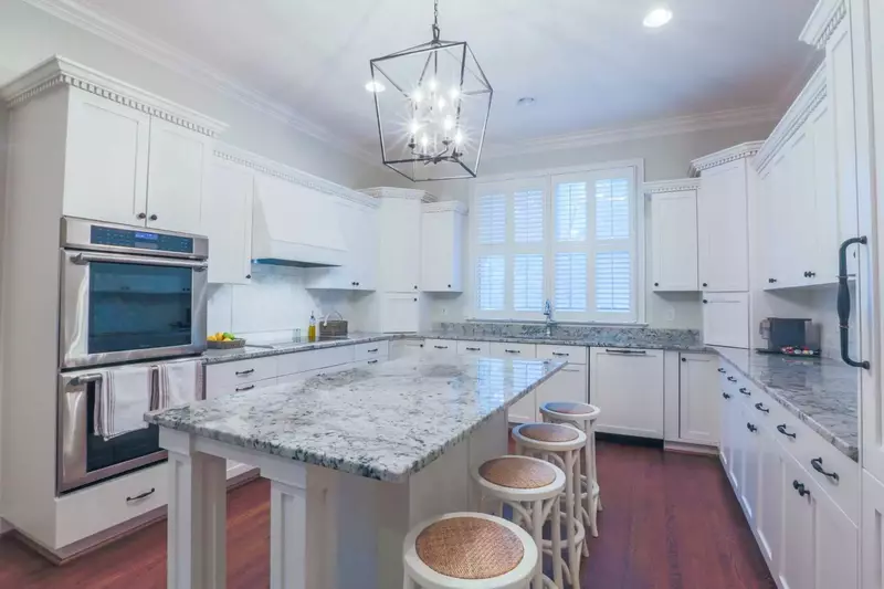 Green Winged Teal boasts a spacious, beautifully renovated kitchen.