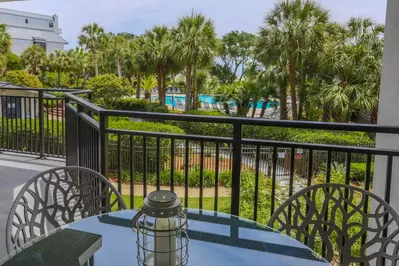 Blue Cabana is a beautiful, comfortably decorated condo overlooking the Shipwatch community pool.