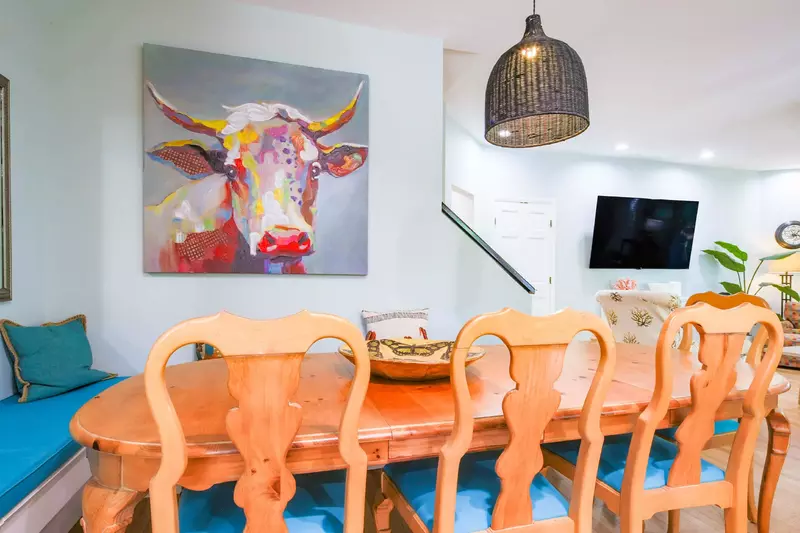 The banquette-style dining area seats 8.