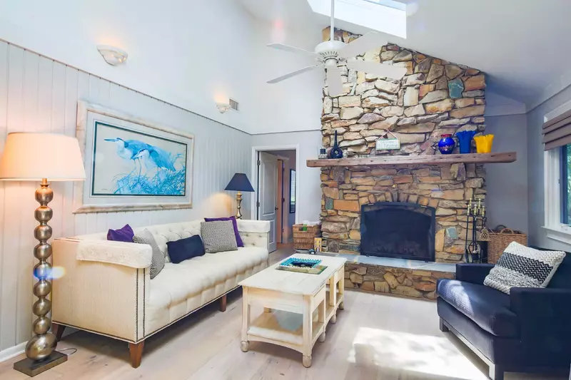 Oceanwoods Cottage is a beautifully renovated Kiawah Island beach home.