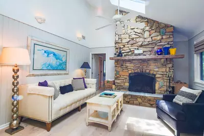Oceanwoods Cottage is a beautifully renovated Kiawah Island beach home.