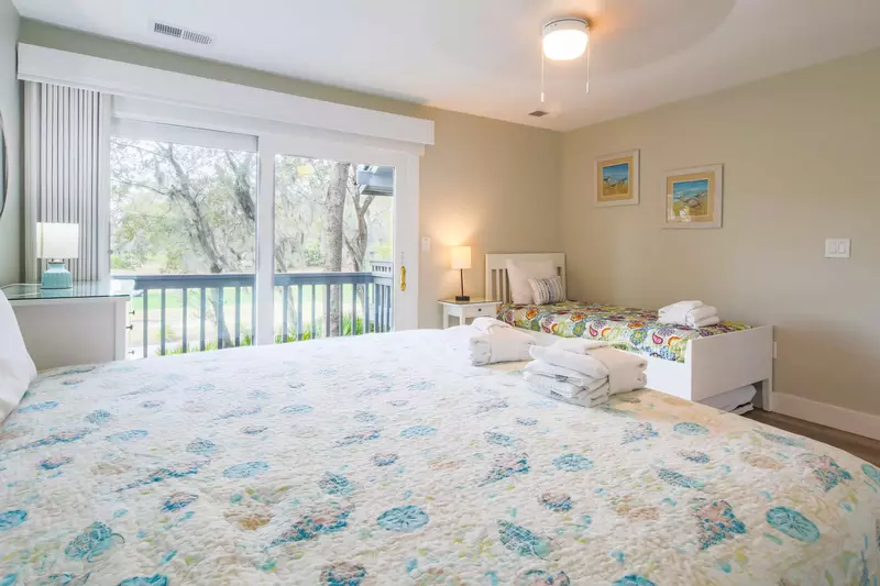 The king suite also features a twin day bed.