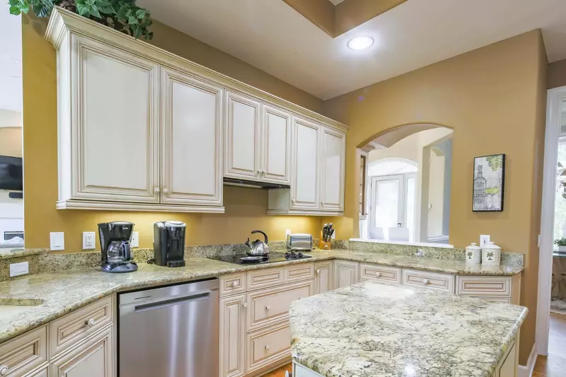 There's plenty of room within this spacious kitchen to prepare your family's vacation feasts.