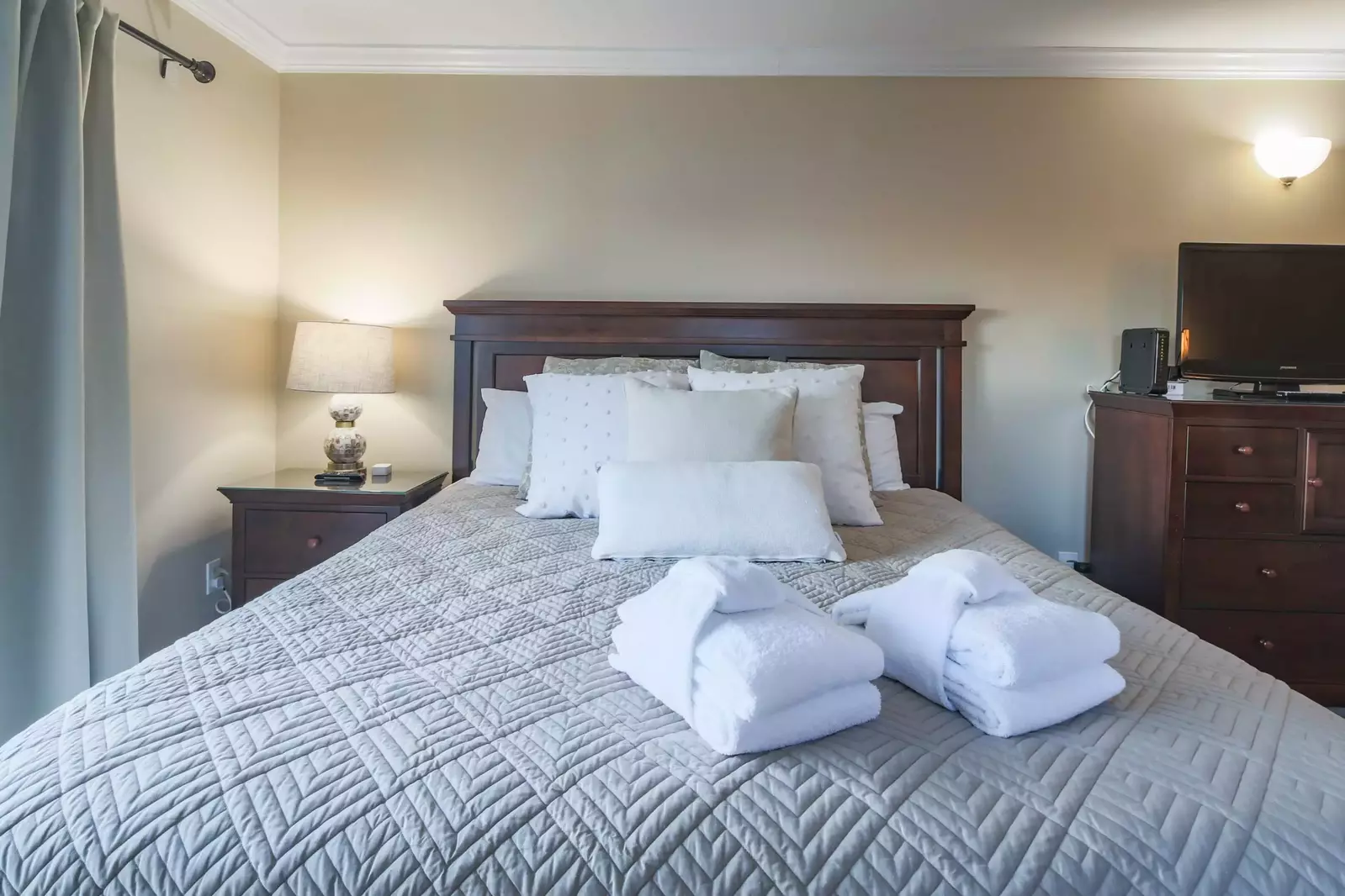 The bed will be made in advance of your arrival with freshly laundered sheets.