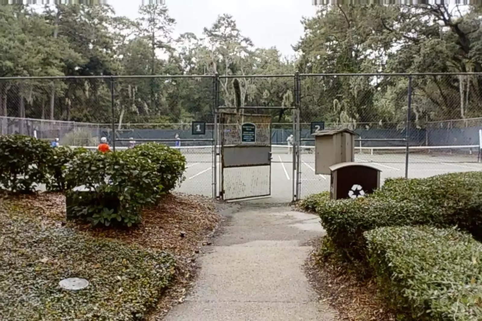 Our guests may also access the four community tennis courts.