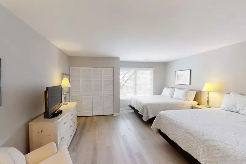 2nd Bedroom with 2 Queen Size Beds has an on suite bath