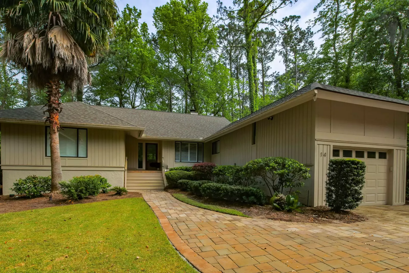 Welcome to this gorgeously renovated & comfortably coastal home.