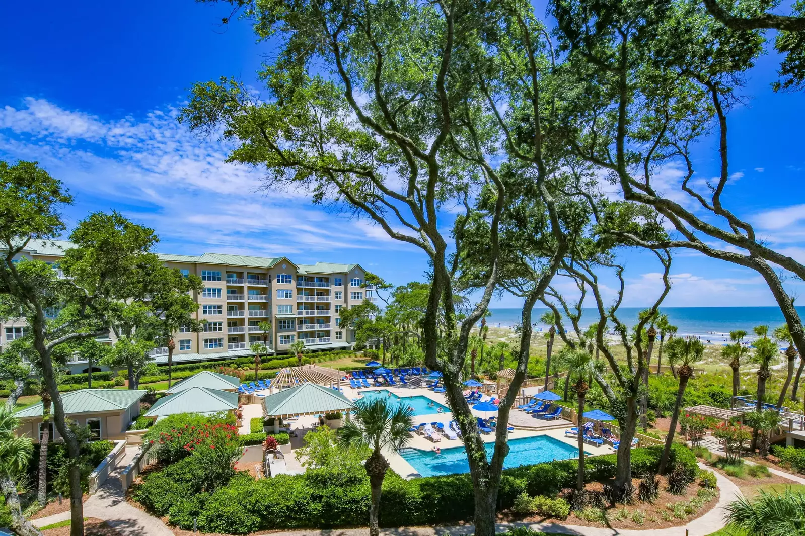 Guests of Bird of Paradise may access the Hampton Place community pools, beach access point & more.