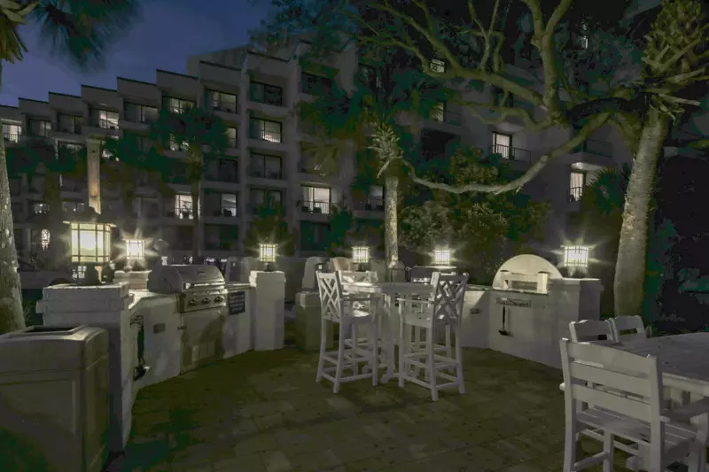 Guests of Ocean Breeze are also welcome to use the community grilling area.