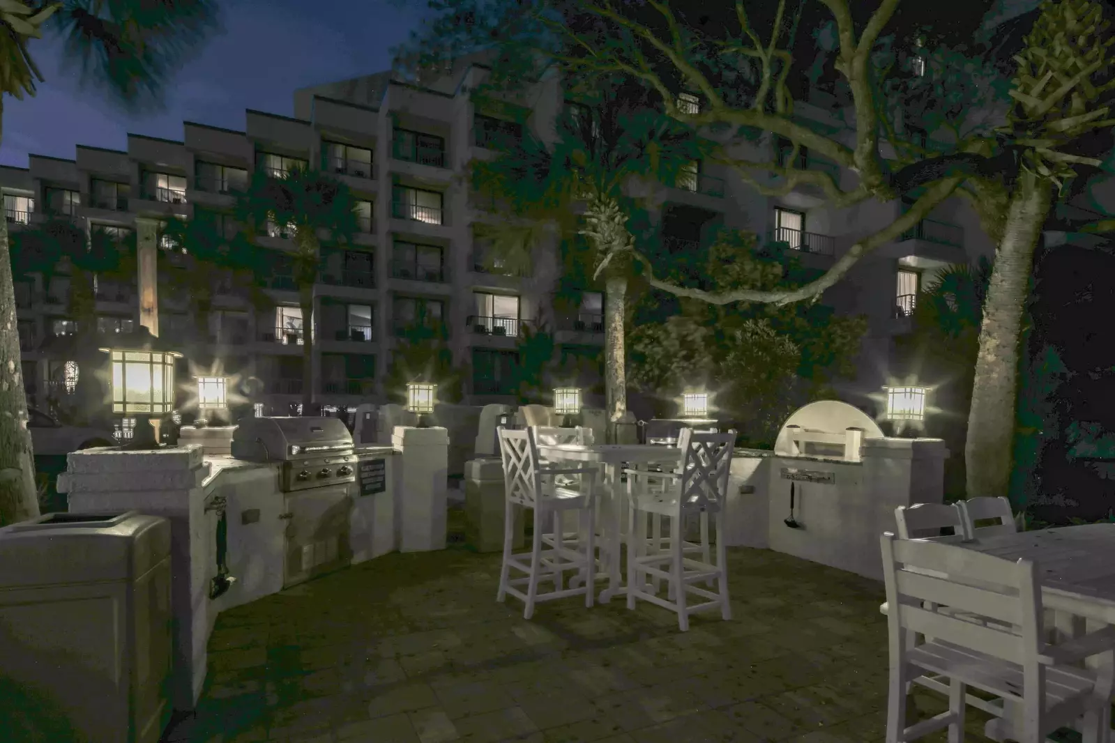 Guests of Ocean Breeze are also welcome to use the community grilling area.