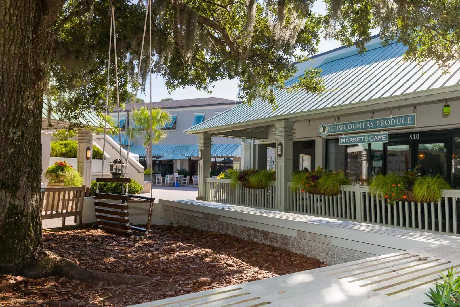 Shops at Sea Pines  - Breakfast, Lunch and Dinner restaurants await you
