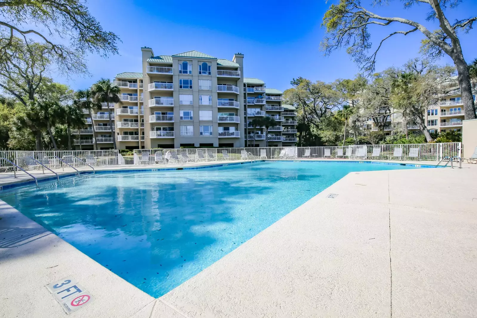Guests of The Ocean's Edge may access the Barrington community pool.