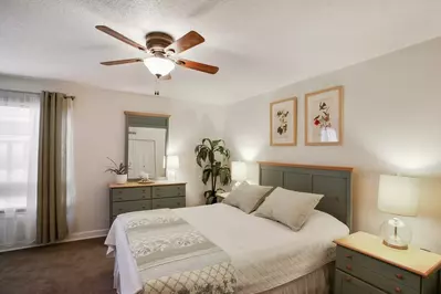 Master Bedroom with Queen Size Bed