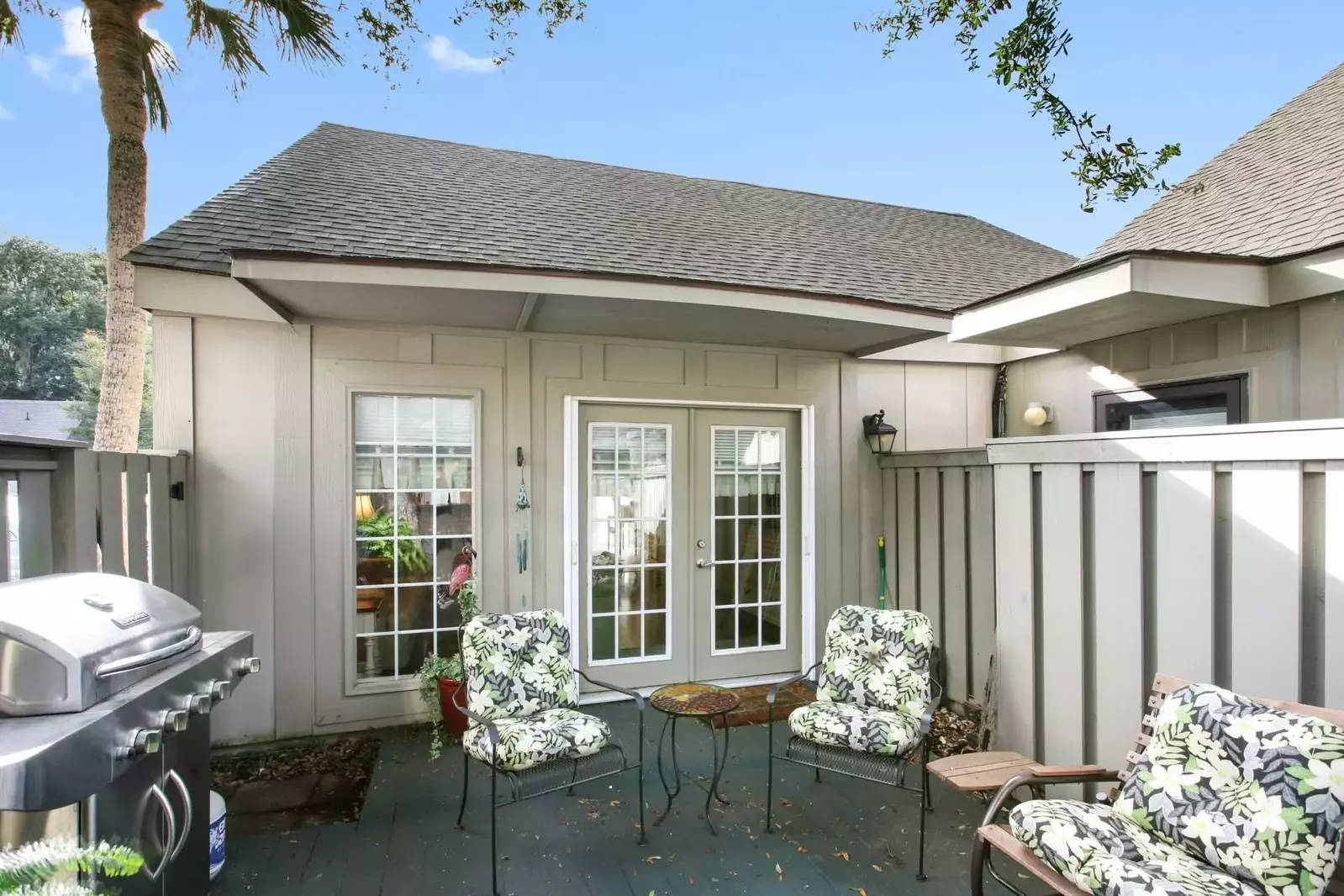 Fabulous private patio with gas grill