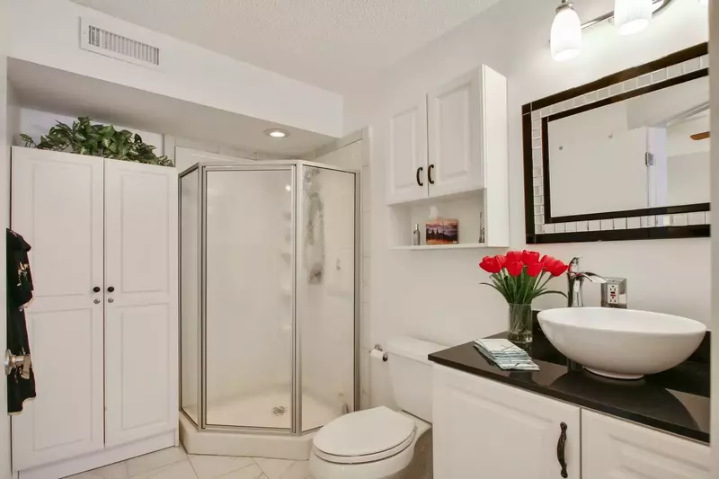 On-Suite Master Bath