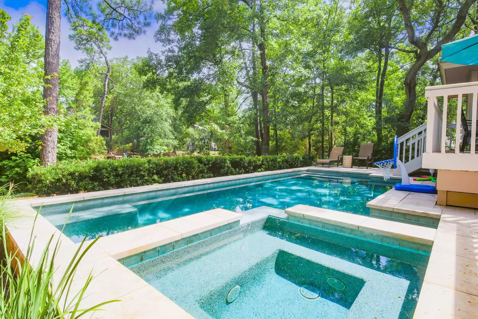 Step down from the back deck to enjoy this private pool & spa (which can be heated for an additional fee).