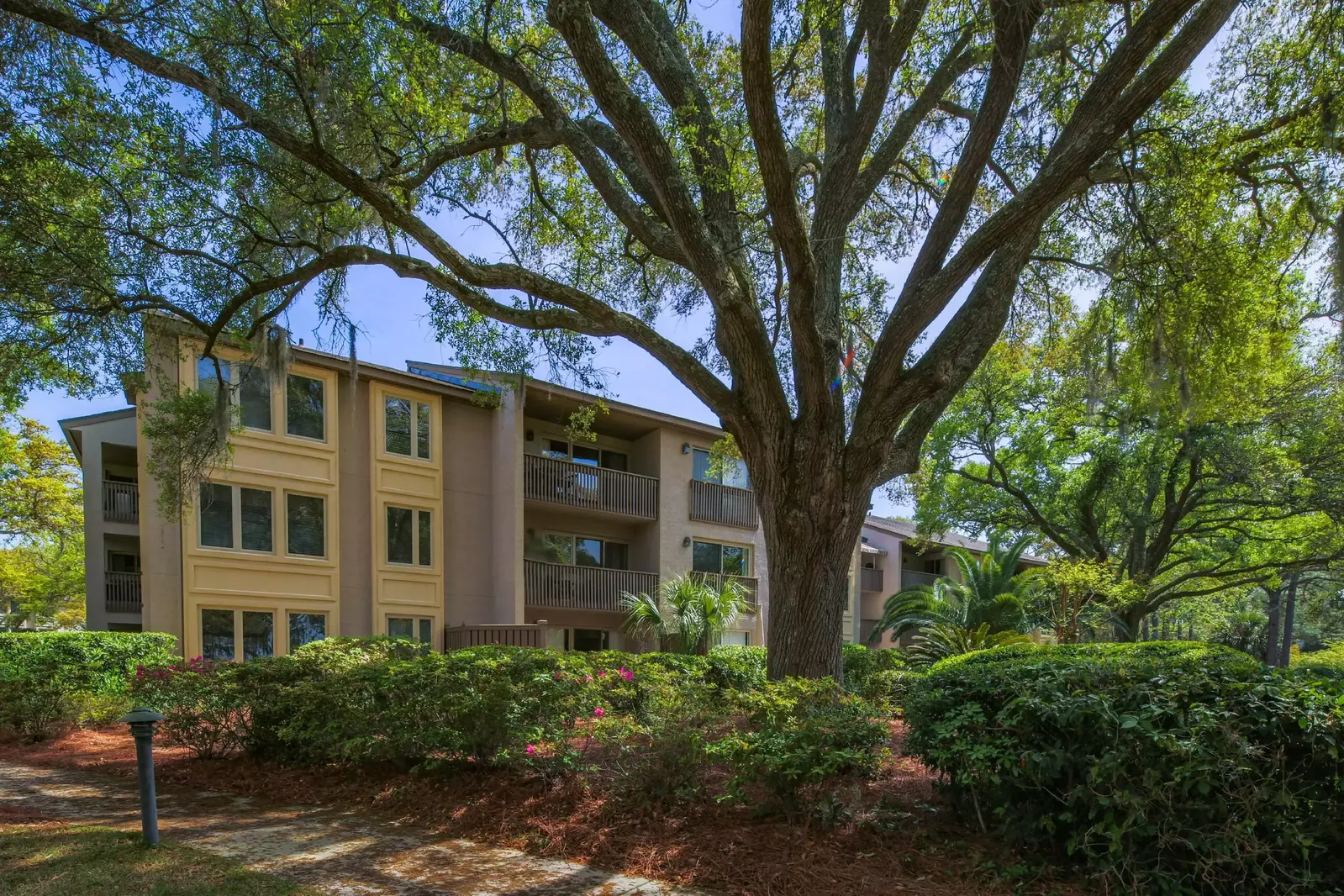 The Bluff Villas are located within the South Beach area of Sea Pines Resort.