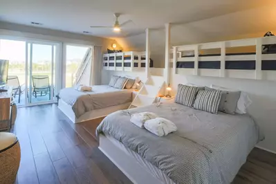 Your kids will LOVE this bunk room suite!