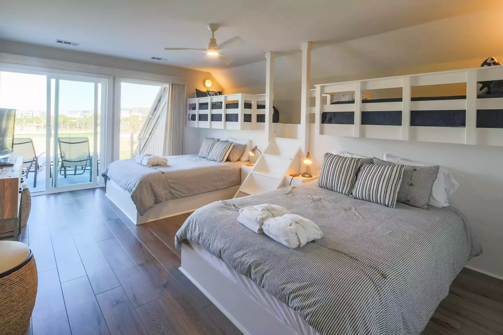 Your kids will LOVE this bunk room suite!