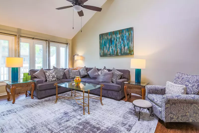 On Beach Time is a spacious Turtle Lane Club villa just steps from the beach.