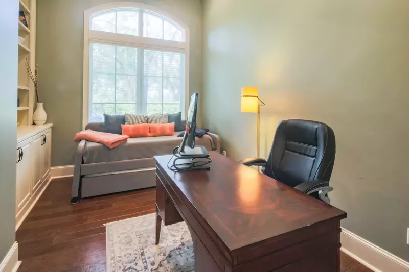 This office with a twin daybed and twin trundle is located just outside the master suite.