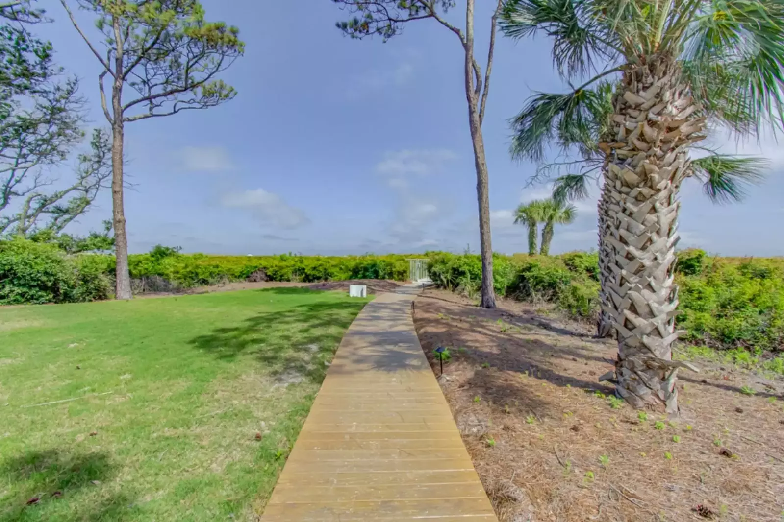 Beachwood's private boardwalk to the beach!