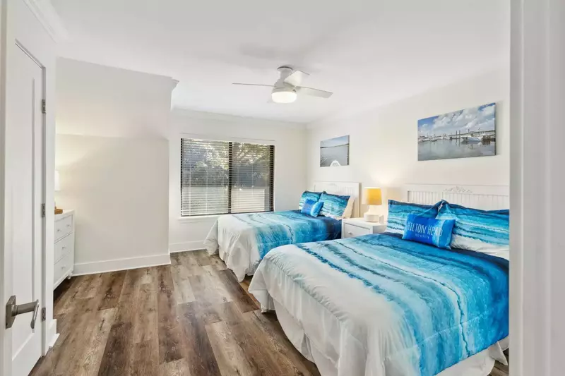 Two queen size beds