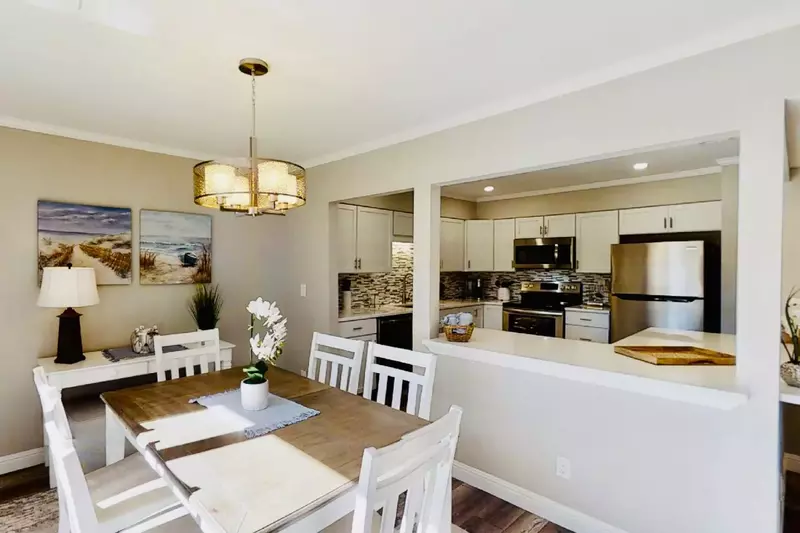 Dining table seats 6 comfortably