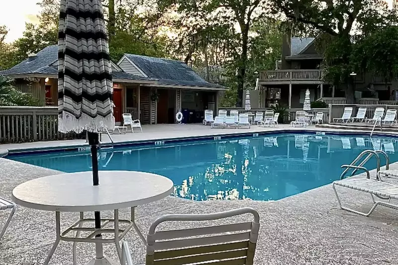 Beachwalk Pool