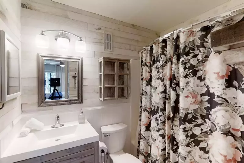 Pretty Master Bath