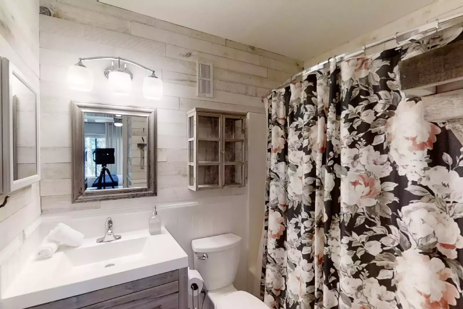 Pretty Master Bath