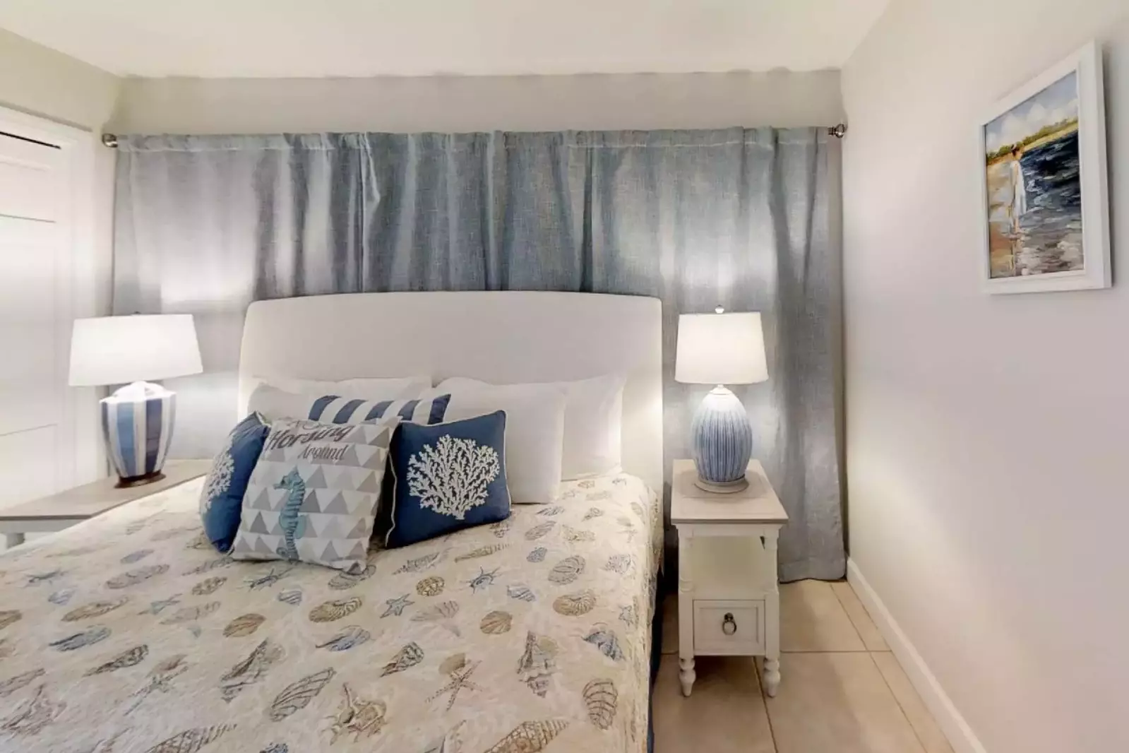 Relaxing first floor bedroom with king sized bed