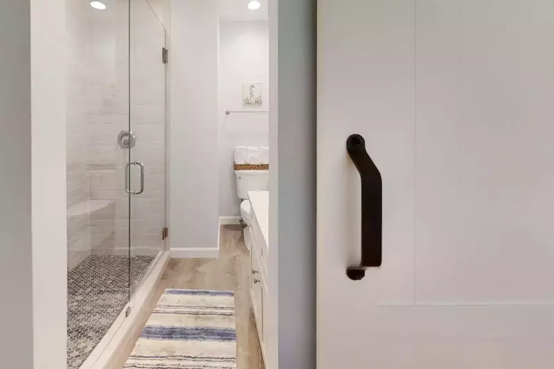 New bath located in en suite in second level master bedroom