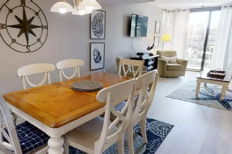 Seating for 6