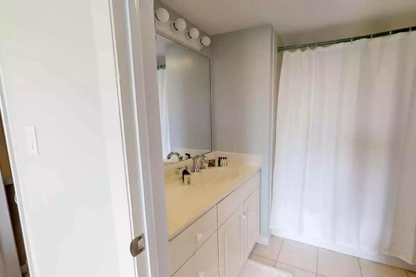 Bathroom #2-Shower/tub combination in King Bedroom