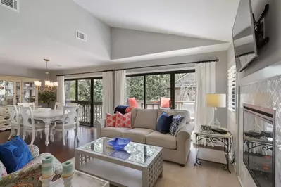 A lovely coastal retreat