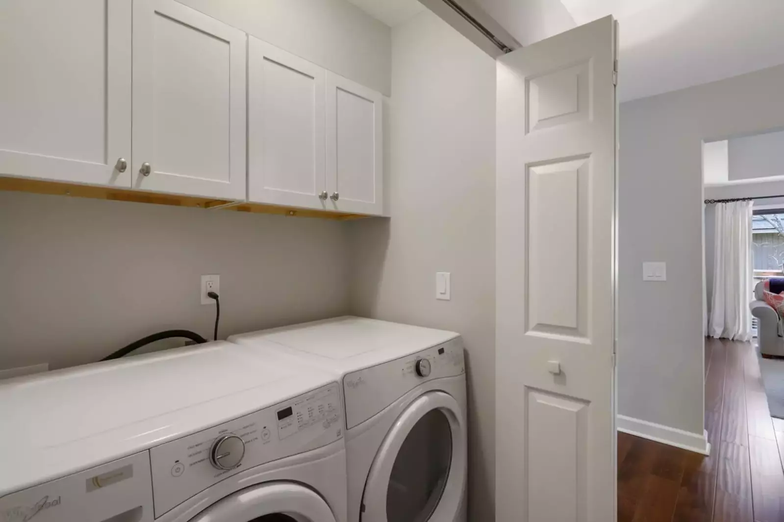 The vacation must have...a full size Washer & Dryer
