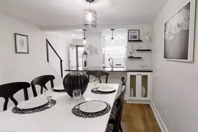 18 Courtside Villas