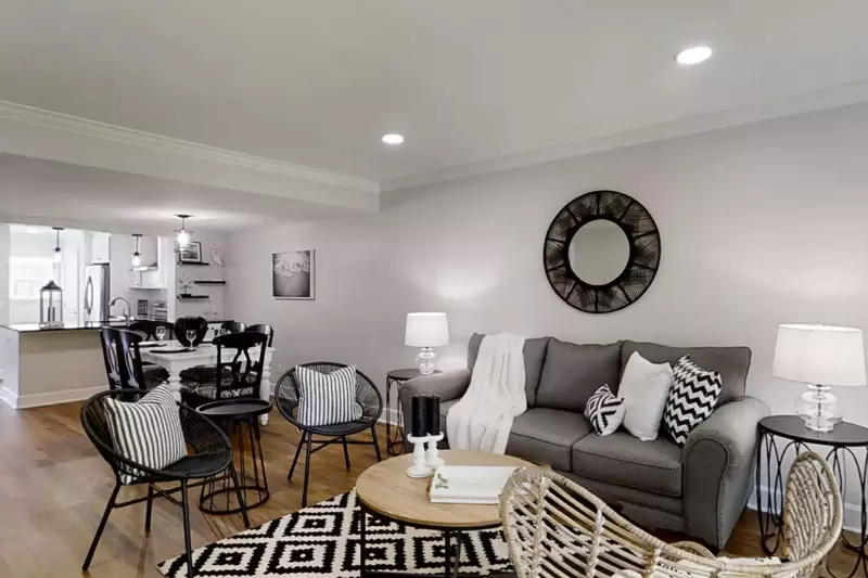 18 Courtside Villas