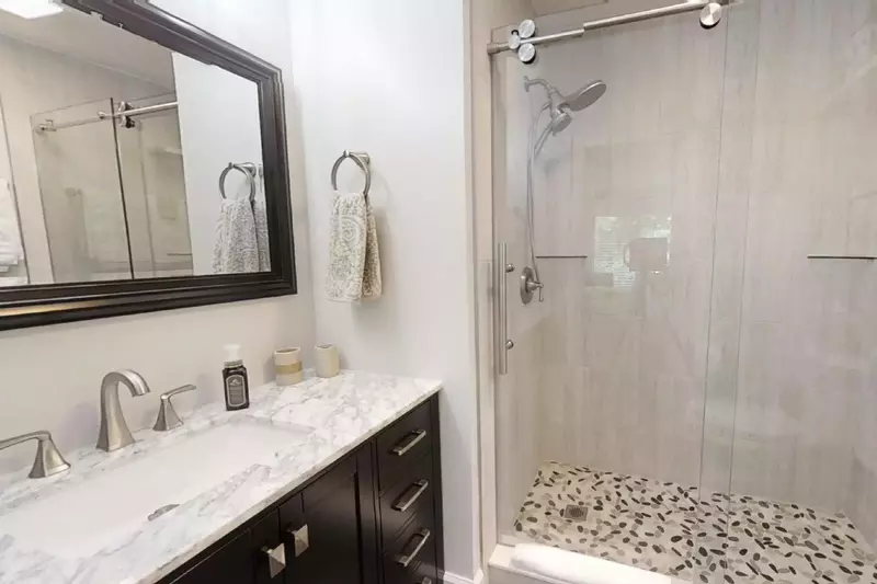 Master En suite Bathroom