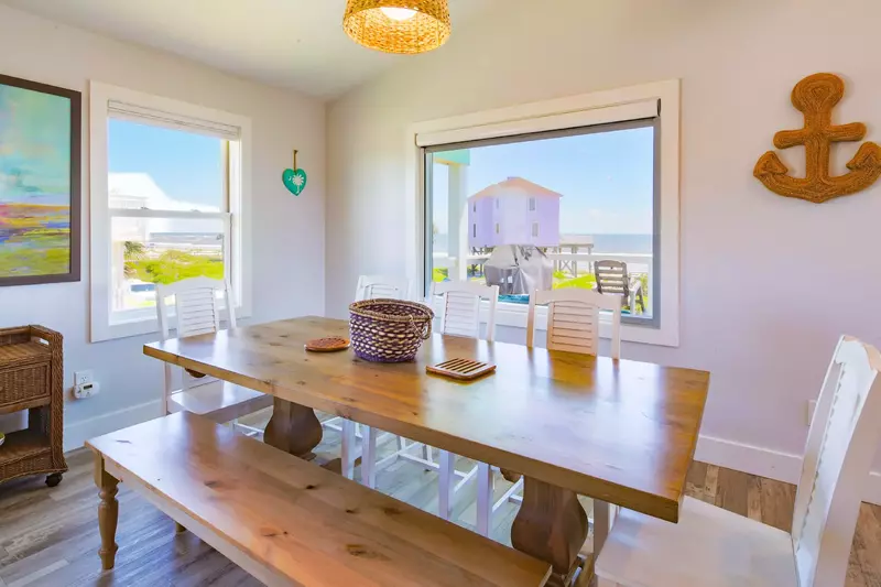 The dining table comfortably seats 6 people.