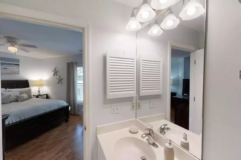 Master en suite bath