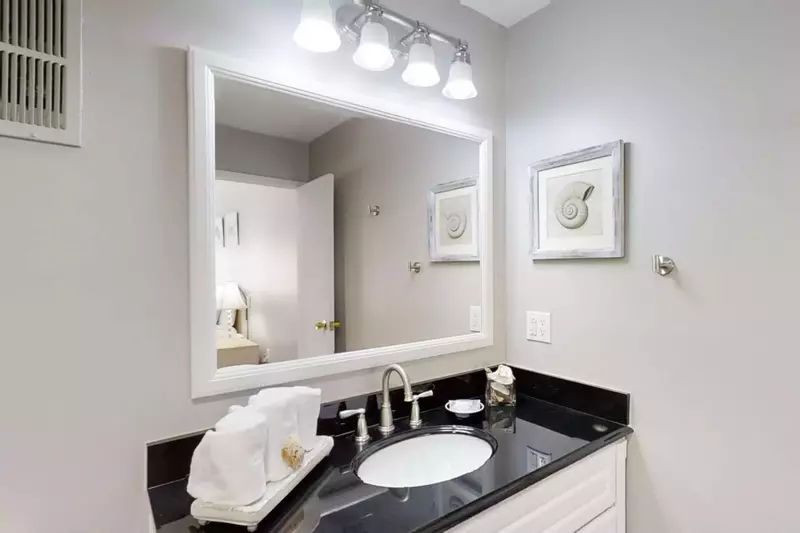 En suite bath