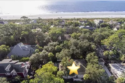 90 seconds to the Beach