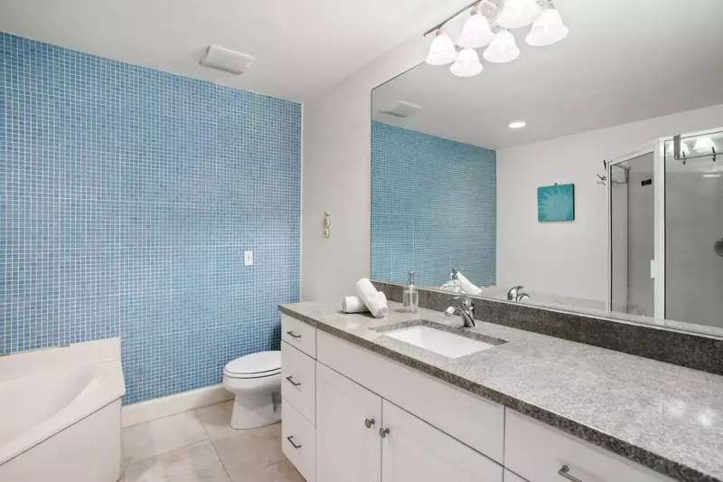 Bedroom #1 Master En Suite Bath
