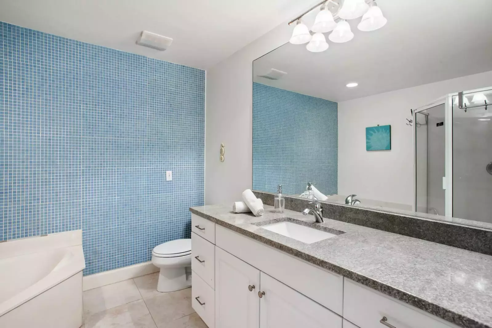 Bedroom #1 Master En Suite Bath