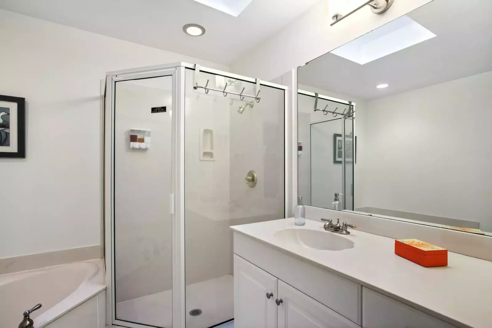 3rd Bedroom- Second Floor Master En Suite Bath