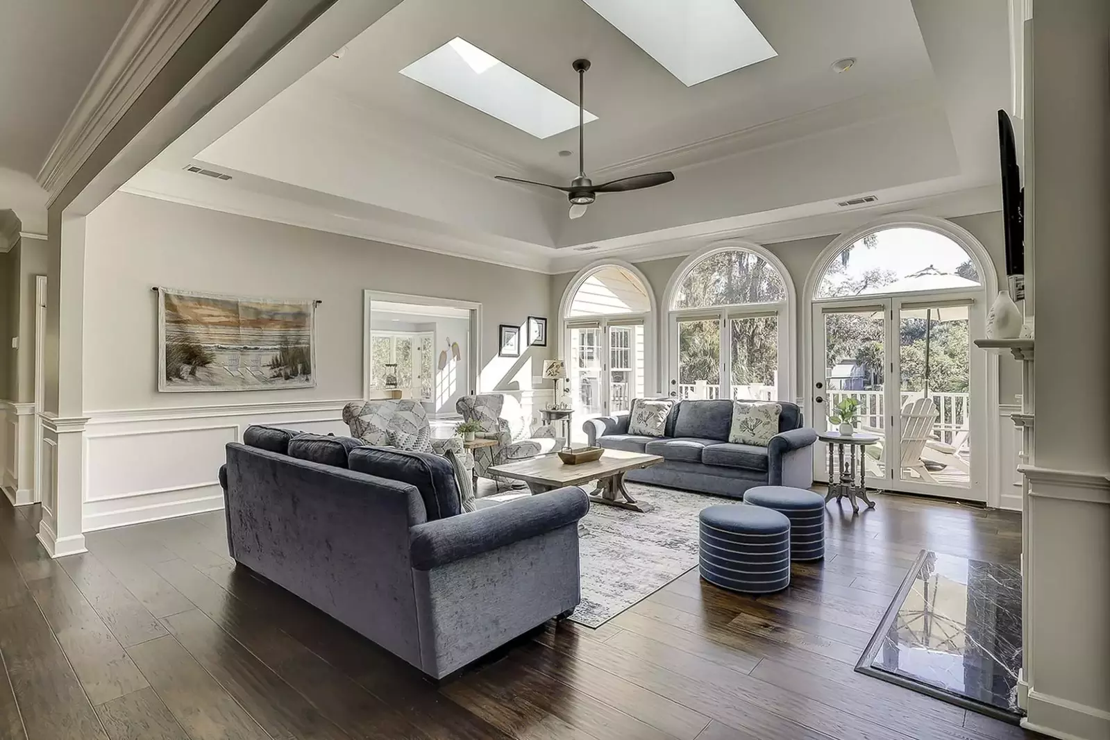 Beautiful light to enjoy!