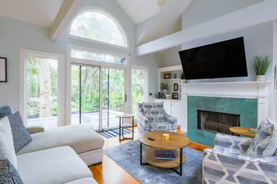 The Blue Mermaid is a comfortably furnished & designed Sea Pines vacation home.